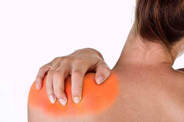 Боль в плечевом суставе при поднятии руки вверх: лечение, почему болит плечо